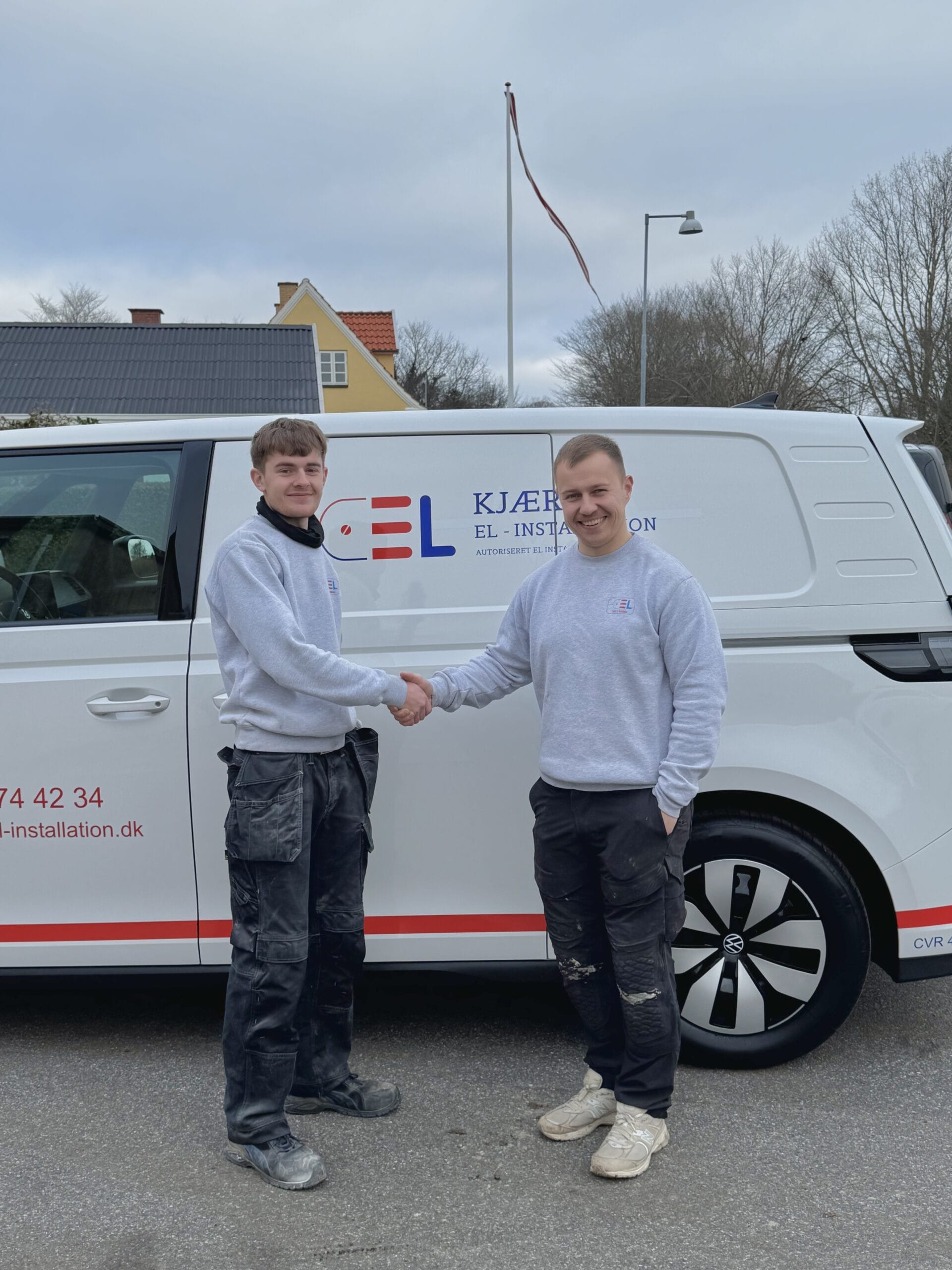 Kjærs el-installation udfører eltavle arbejde